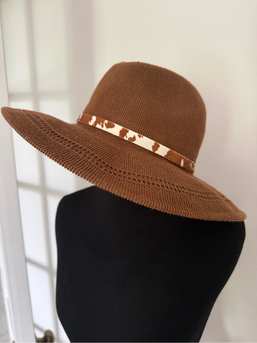 Anthropologie hat with vow print accent NWT